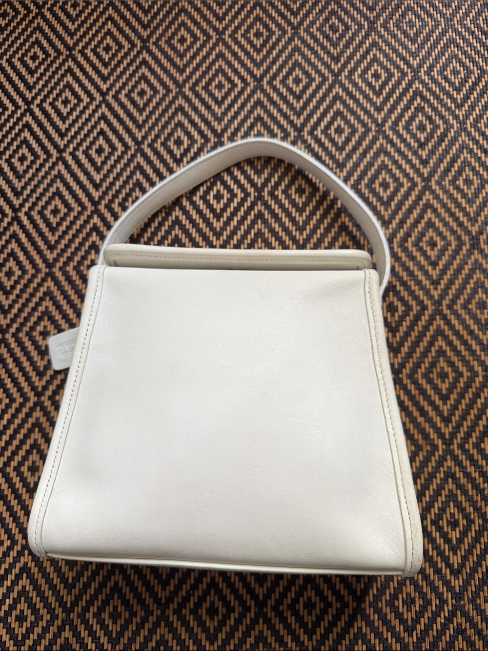Vintage Coach Geometric bag 9043 white (cream) with brass - Picture 2 of 16